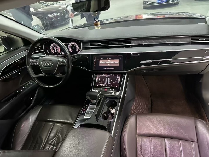 廊坊19年奥迪A8L6