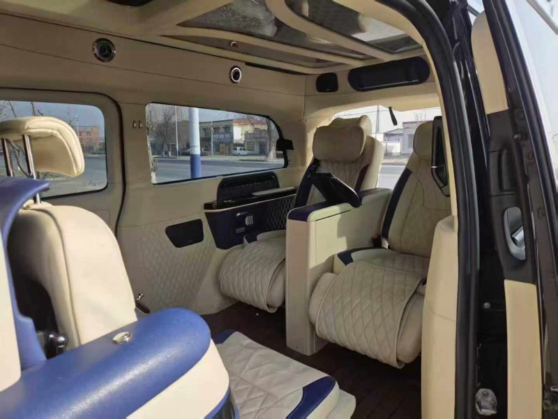 保定18年奔驰威霆5