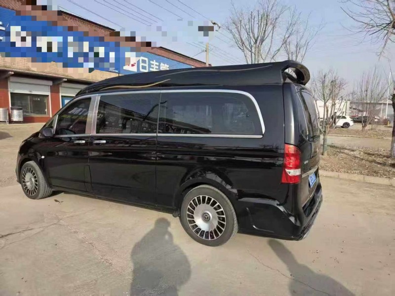 保定18年奔驰威霆8