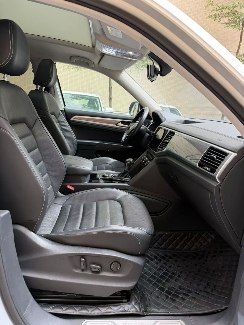 佛山20年大众途昂6