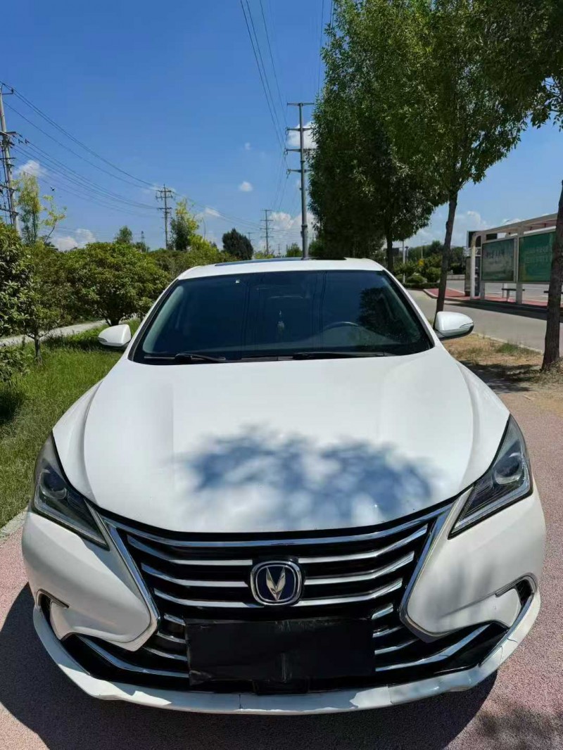 枣庄18年长安汽车逸动1