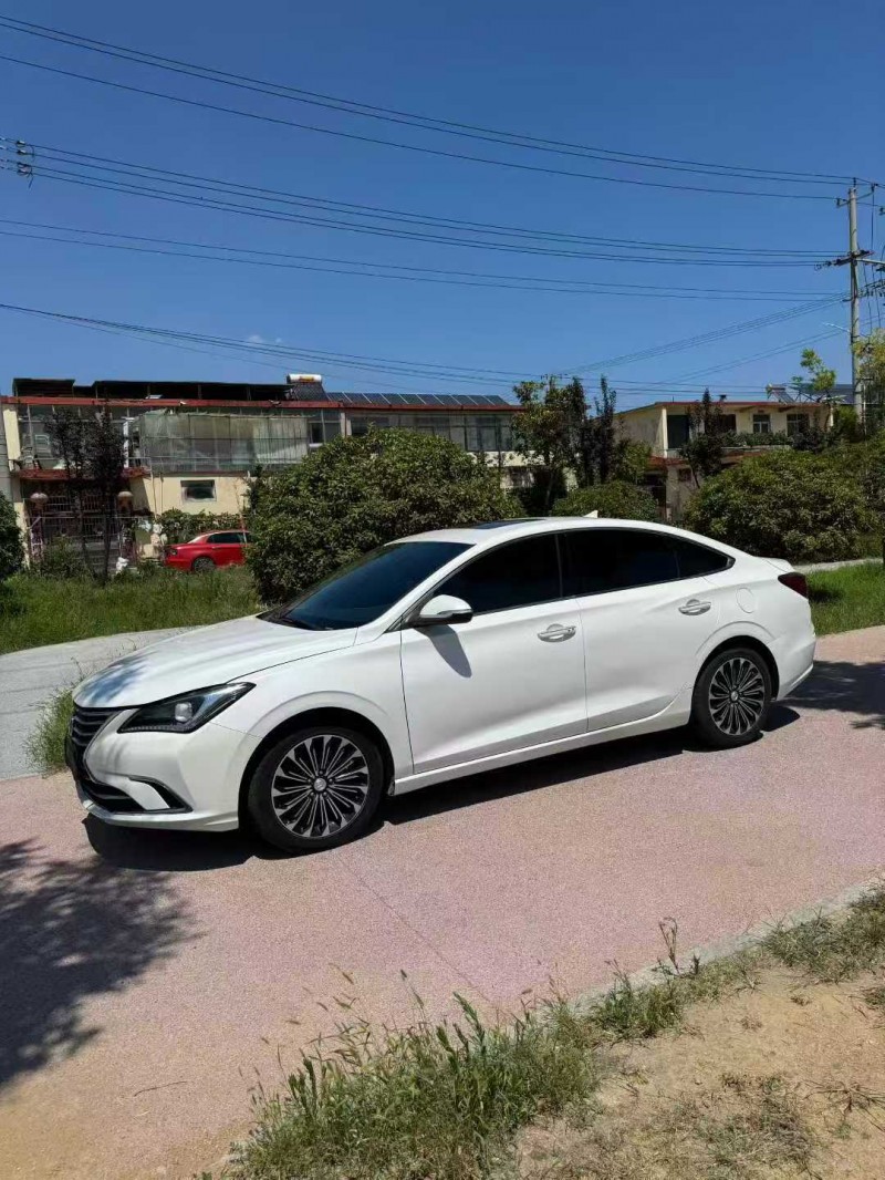 枣庄18年长安汽车逸动2