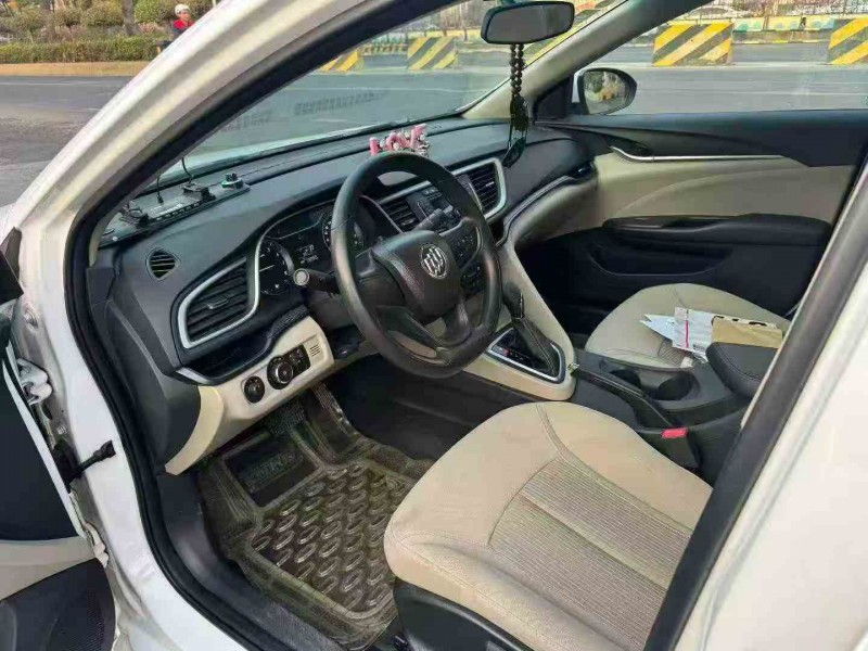 汕头17年别克英朗5