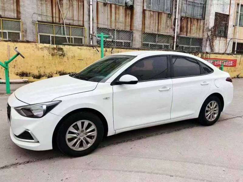 潍坊21年现代悦动2