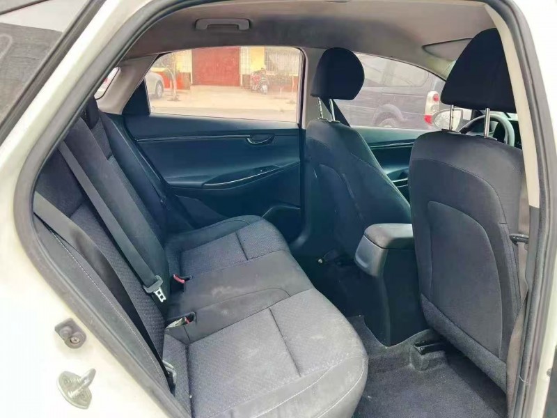 潍坊21年现代悦动5