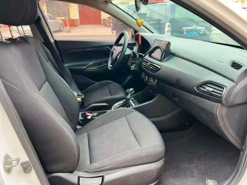 潍坊21年现代悦动6