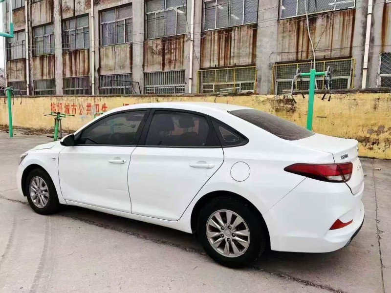 潍坊21年现代悦动7