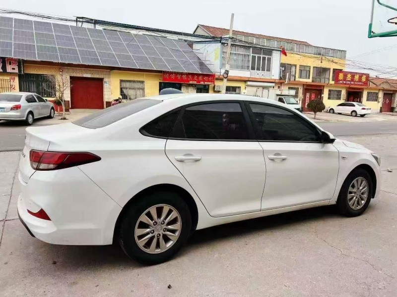 潍坊21年现代悦动8