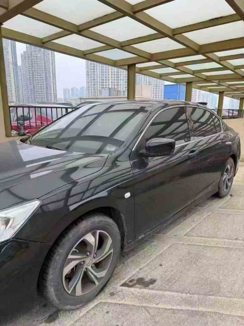 徐州17年本田雅阁2