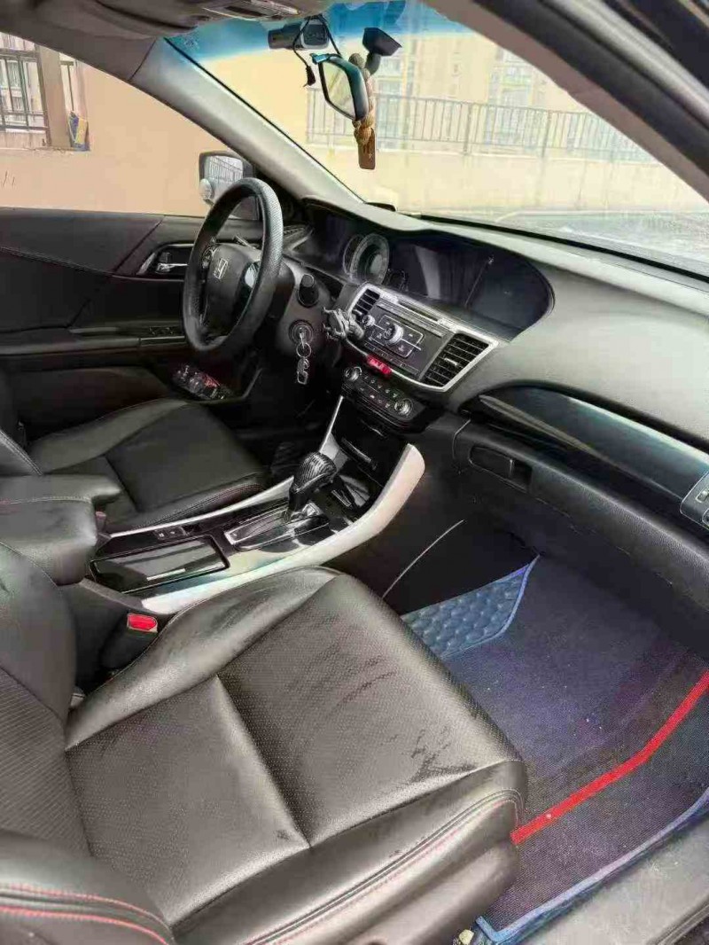 徐州17年本田雅阁4