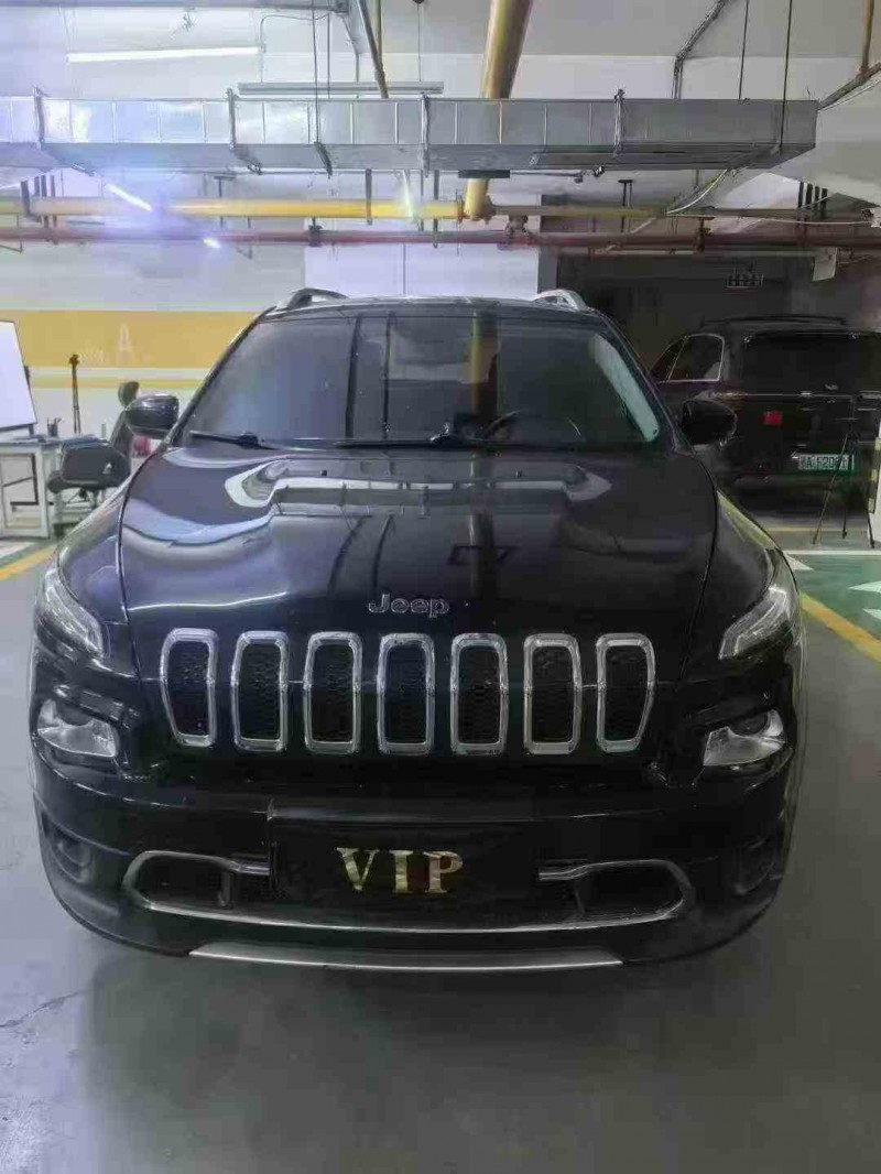 荆州18年Jeep自由光1