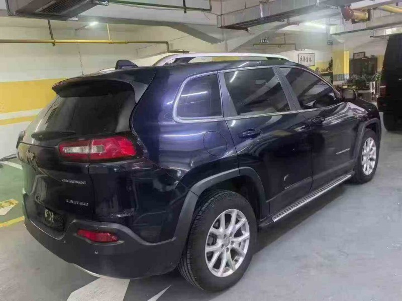 荆州18年Jeep自由光7