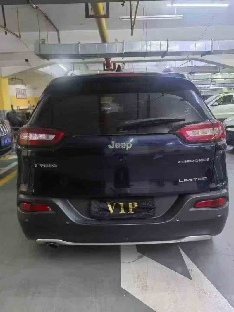荆州18年Jeep自由光8
