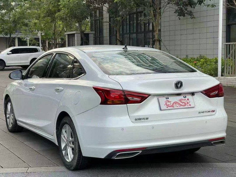 佛山20年长安汽车睿骋7