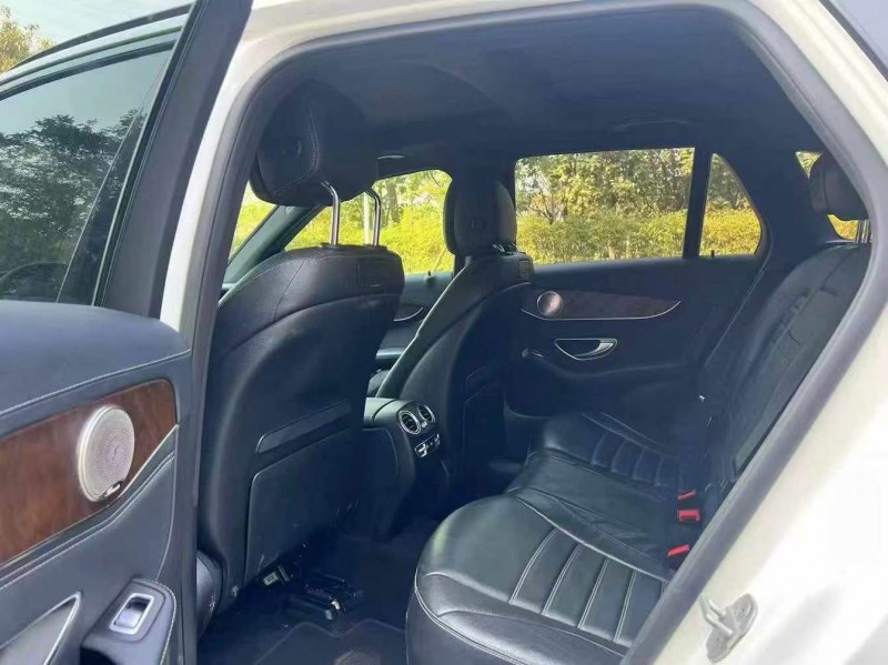 广州16年奔驰GLC7