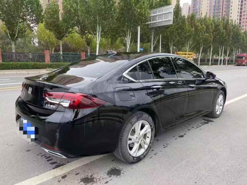 郑州25年别克君威6