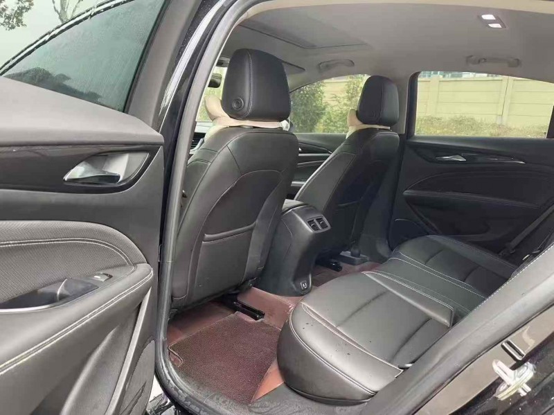 郑州25年别克君威7