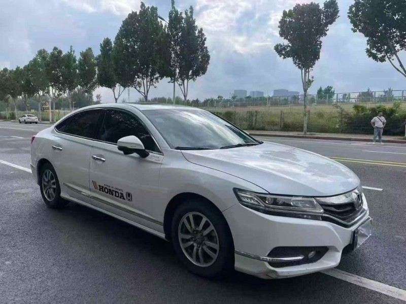 郑州18年本田思铂睿2