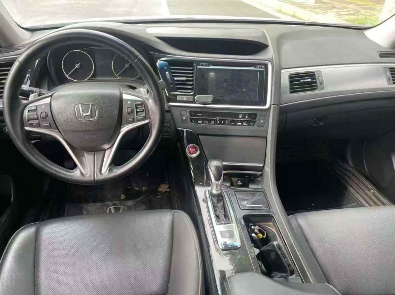 郑州18年本田思铂睿8