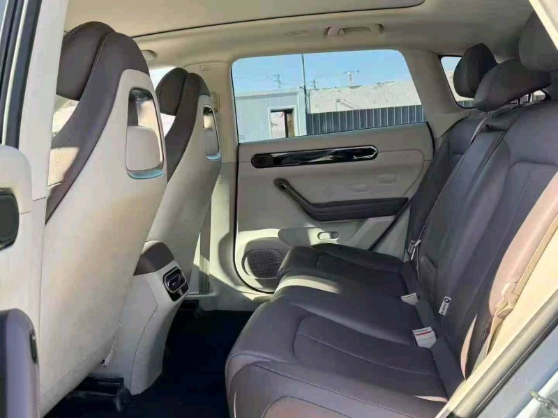 潍坊24年零跑汽车C114