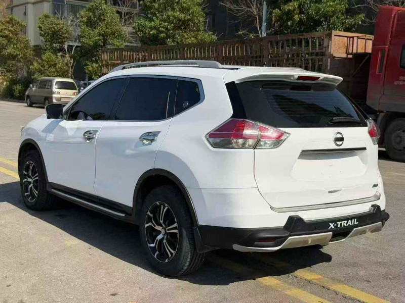 常德16年日产奇骏8