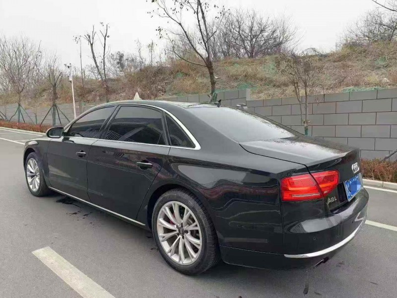 枣庄11年奥迪A8L7