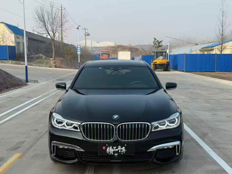 济宁19年宝马7系1