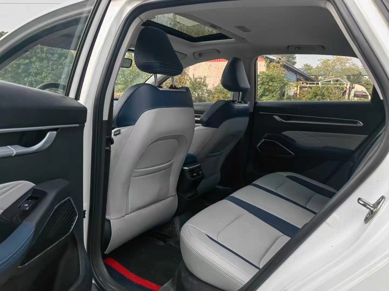 安阳22年吉利帝豪4