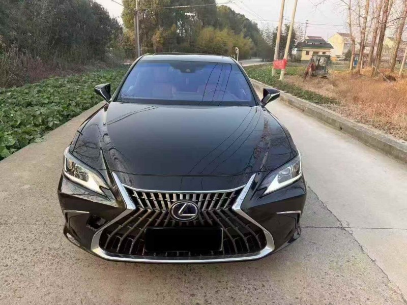 淮安22年雷克萨斯ES1