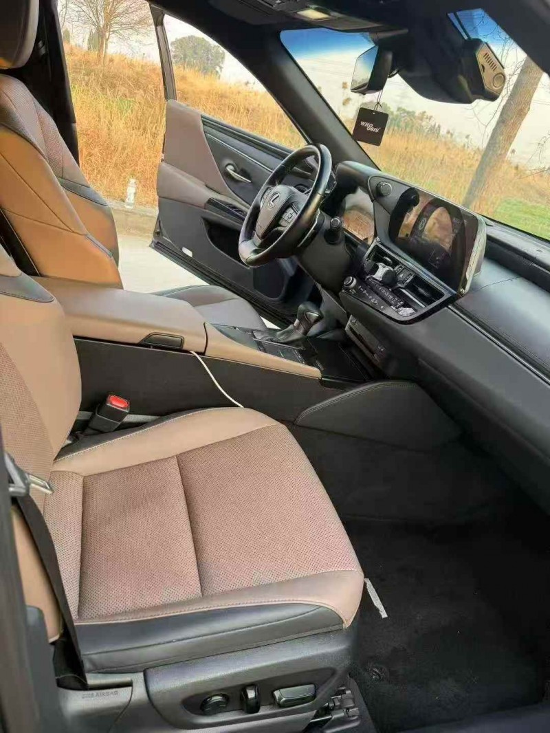 淮安22年雷克萨斯ES5