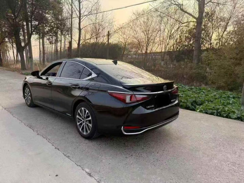 淮安22年雷克萨斯ES8