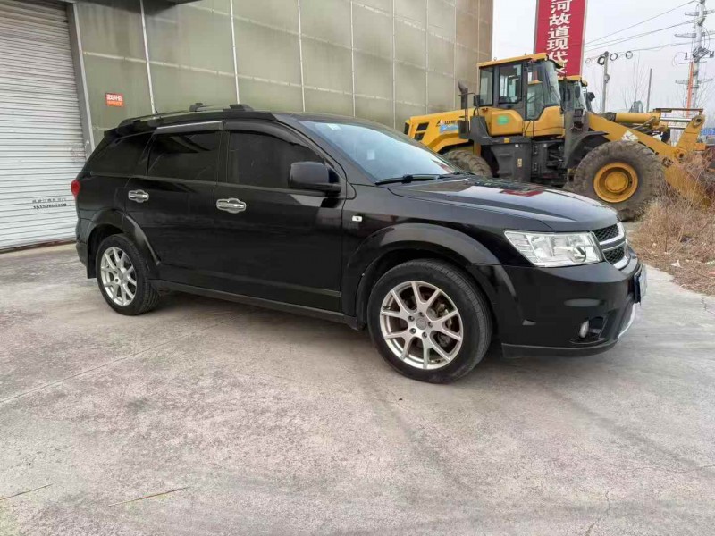 徐州16年道奇酷威3