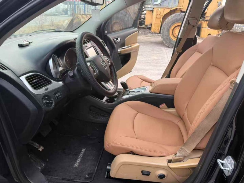 徐州16年道奇酷威4