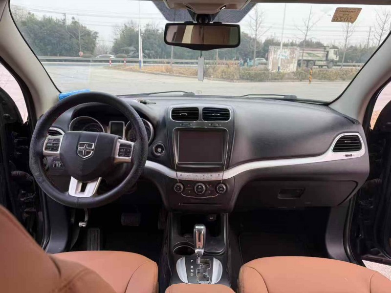 徐州16年道奇酷威5