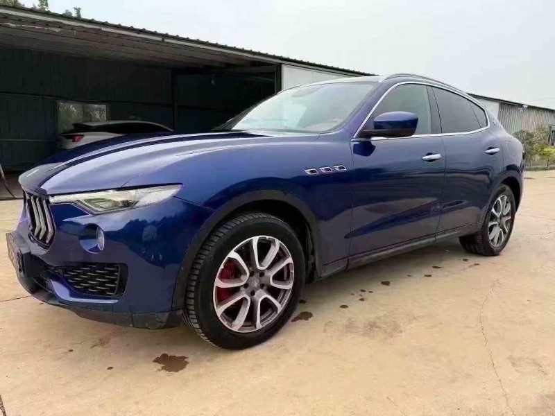 济宁17年玛莎拉蒂Levante3