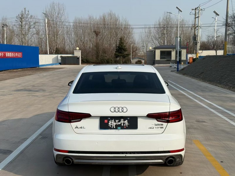 青岛18年奥迪A4L9