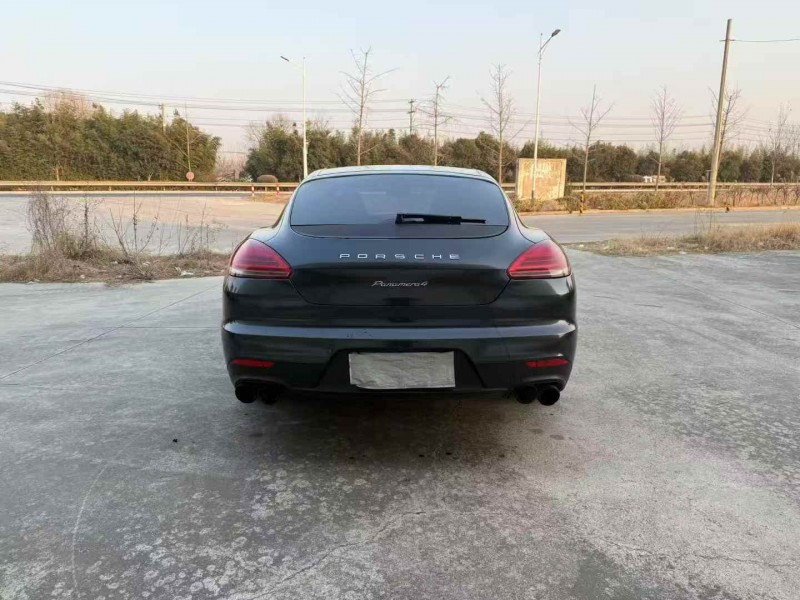 徐州14年保時捷帕拉梅拉9