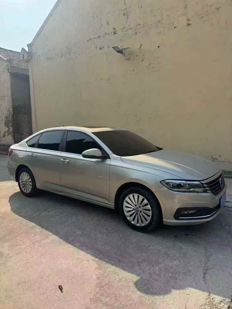 青岛21年大众朗逸2