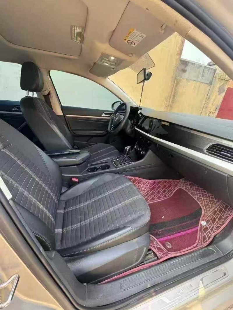 青岛21年大众朗逸3