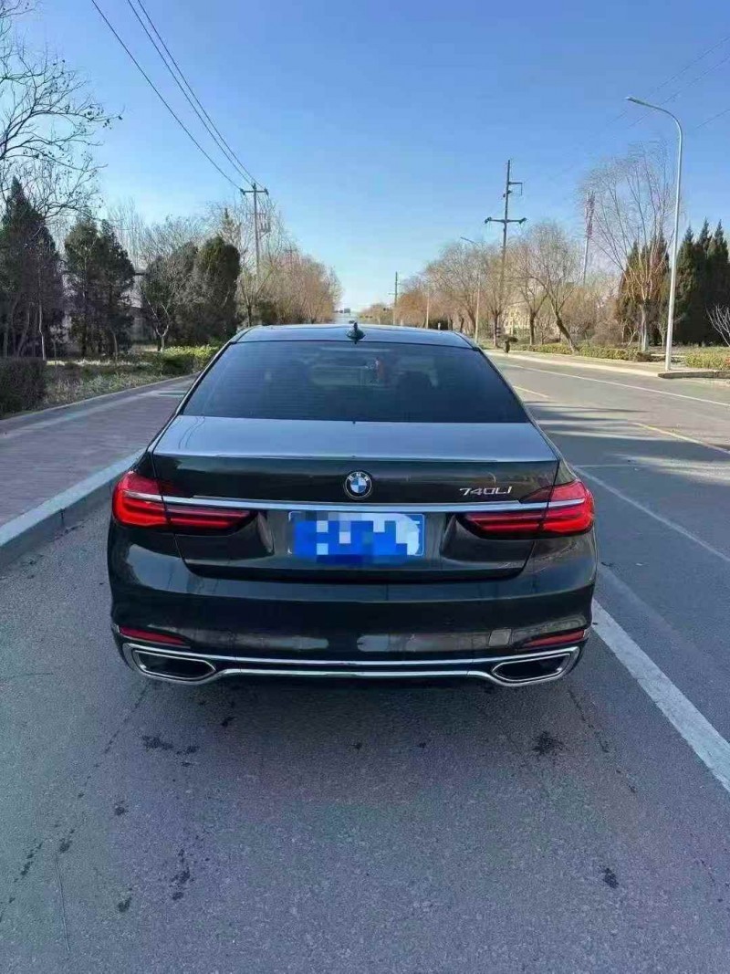 济宁16年宝马7系4