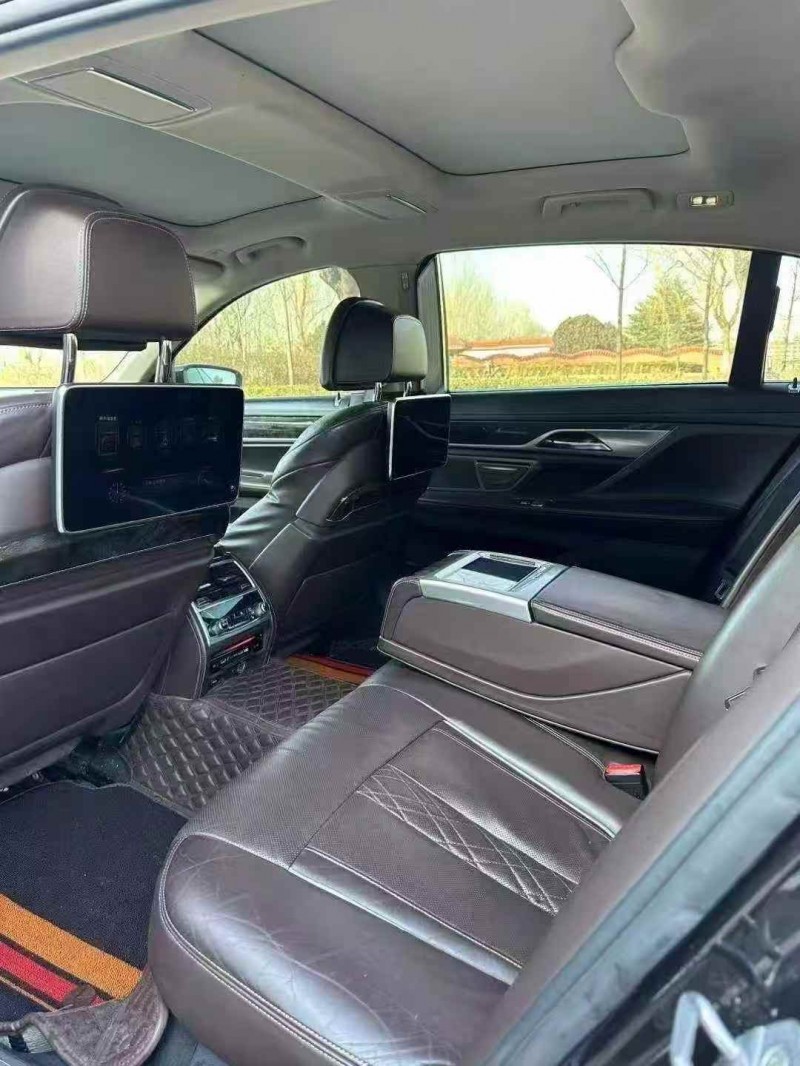 济宁16年宝马7系9