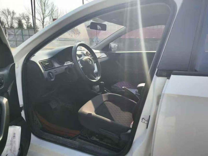 西安21年斯柯达昕锐4