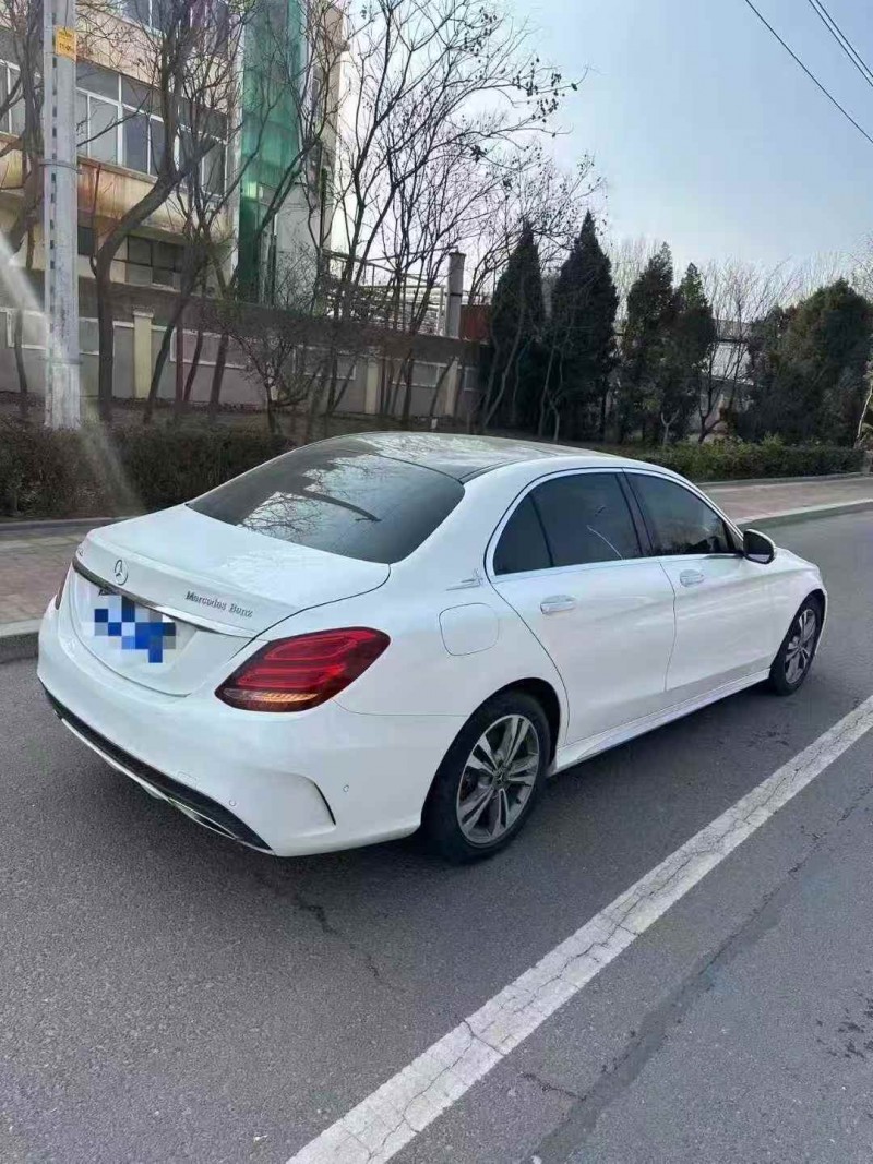东营18年奔驰C8
