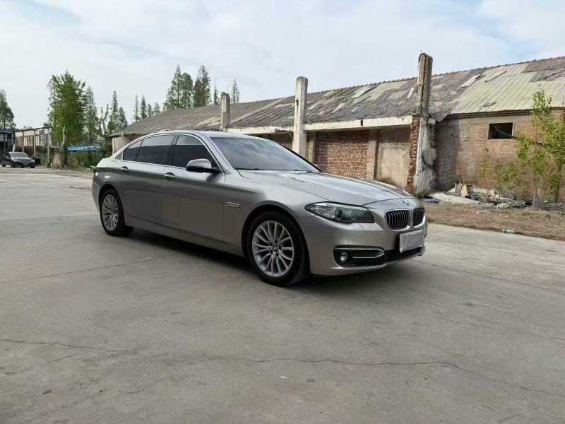 徐州17年宝马5系3