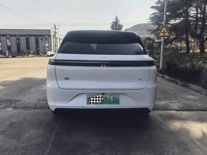 长治25年阿尔法·罗密欧ALFA 2uettottanta7