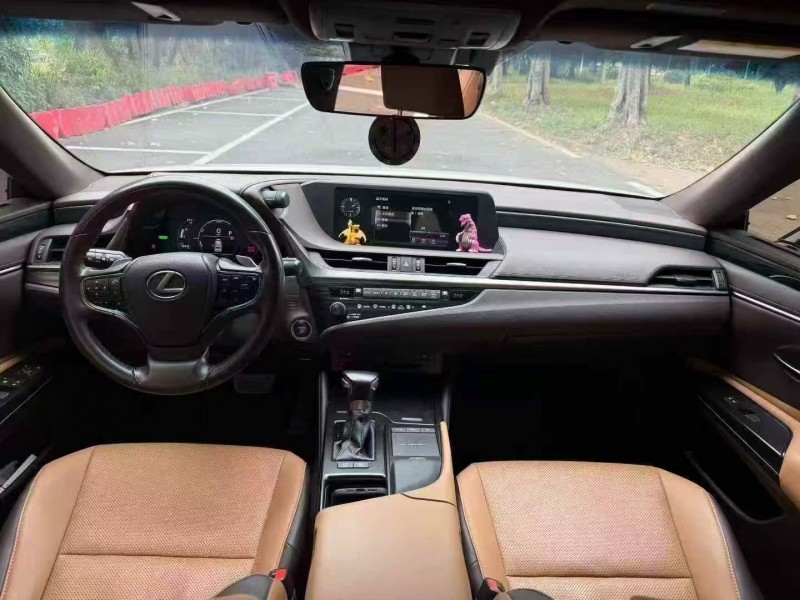 德州20年雷克萨斯ES7