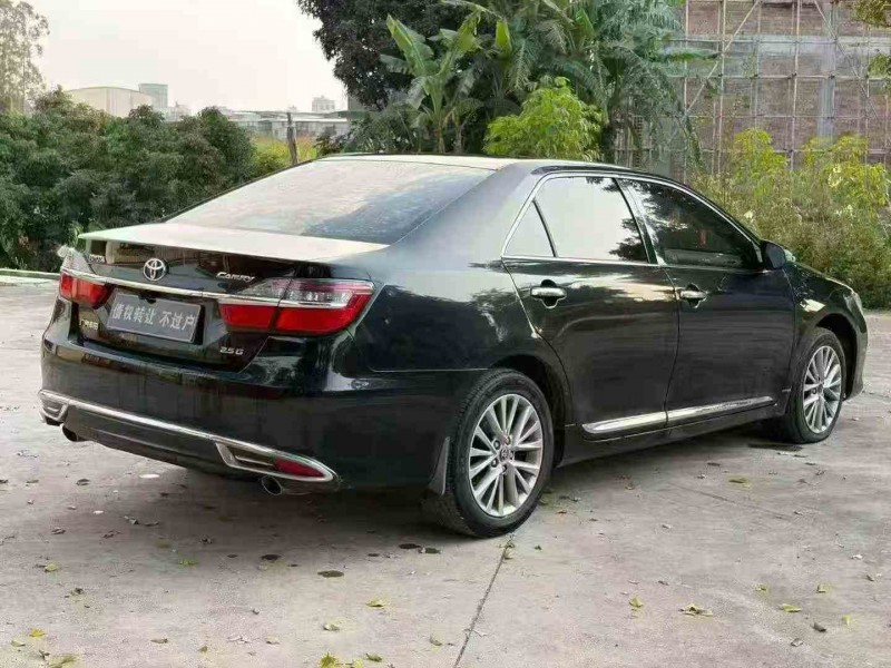 湛江17年丰田凯美瑞7