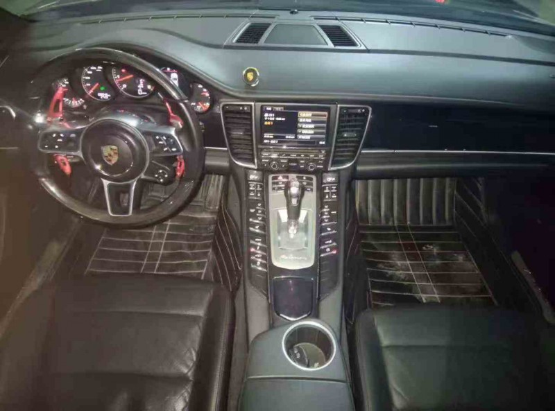 荆州12年保时捷帕拉梅拉4