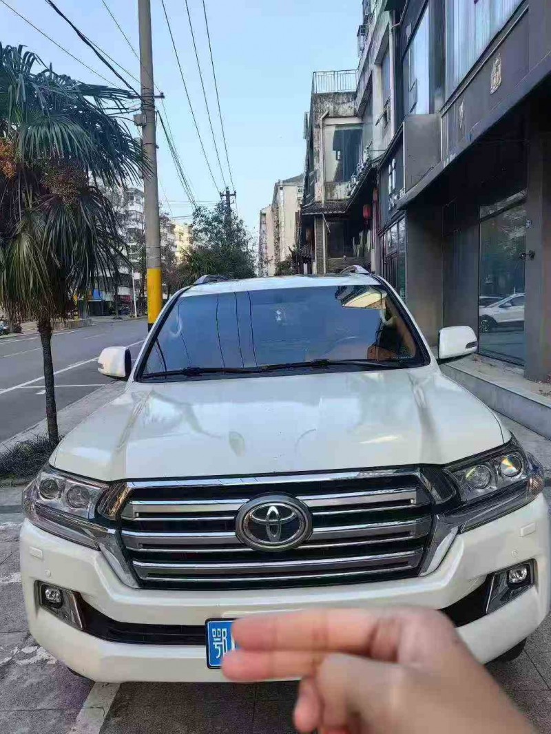 孝感18年丰田兰德酷路泽1