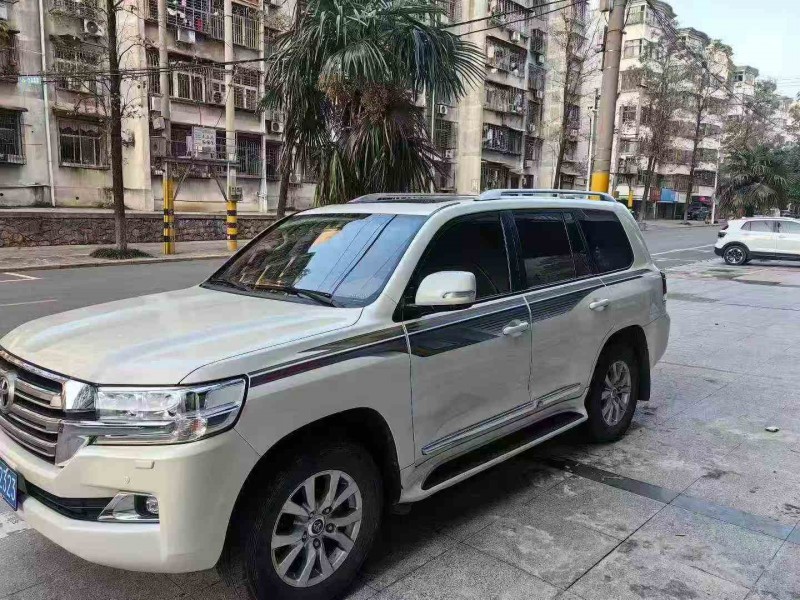 孝感18年丰田兰德酷路泽2